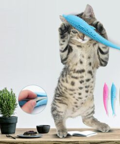 Fish Shaped Chewing Toy for Cats